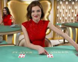 揭秘神秘美女荷官发牌，揭秘一段精彩扑克风云的背后